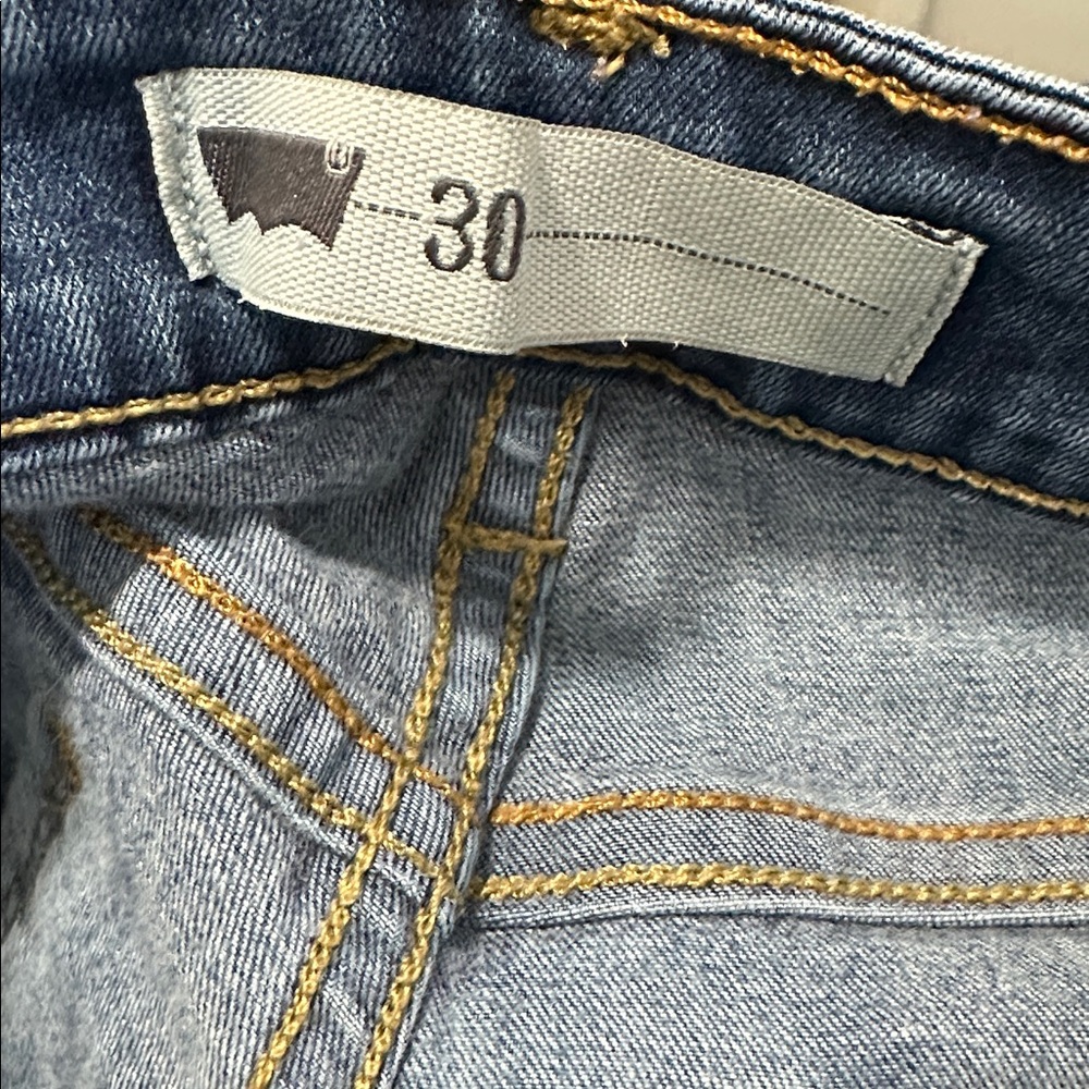 Levi's Women's Skinny Jeans - Medium Blue Wash - Picture 3 of 5